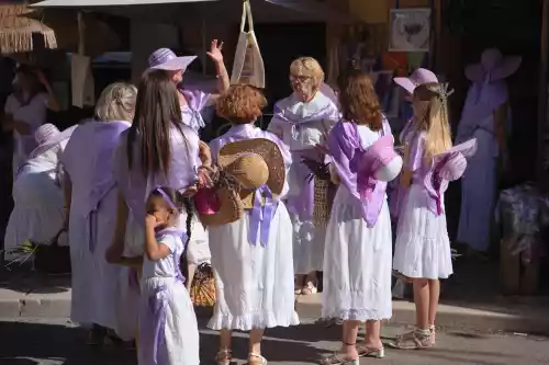 Ultime répétition pour les lavandières de Valensole