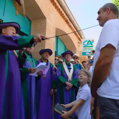 Intronisation d'un nouveau chevalier à Valensole en 2023